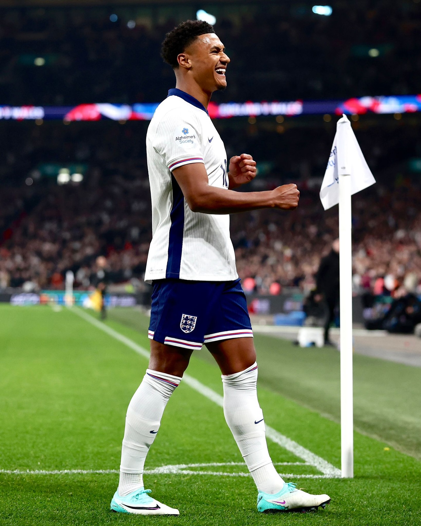 Posisi Bermain Ollie Watkins