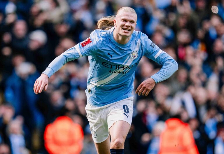 Liverpool Dibantai Manchester City