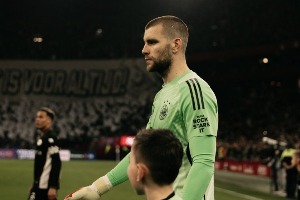 Maarten Paes clean sheet Ajax Amsterdam