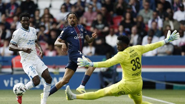Hasil PSG vs Lorient