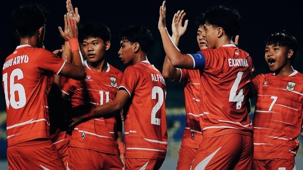 Pertandingan antara Indonesia dan China di ajang Piala Asia U17