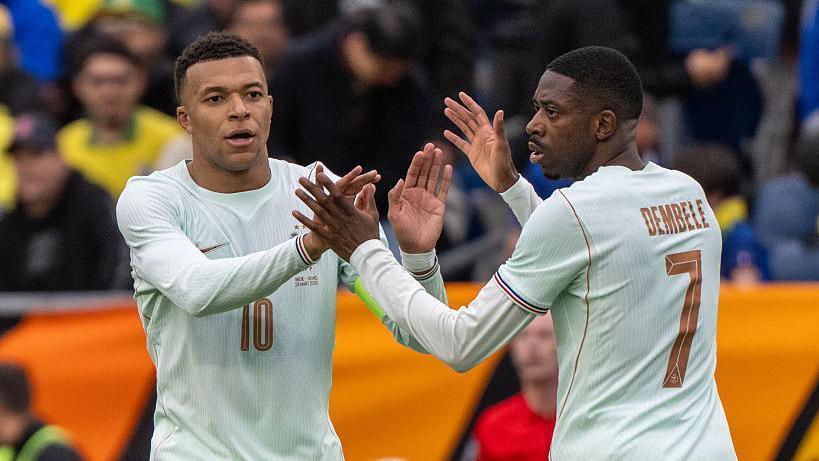 Dembélé Menggila