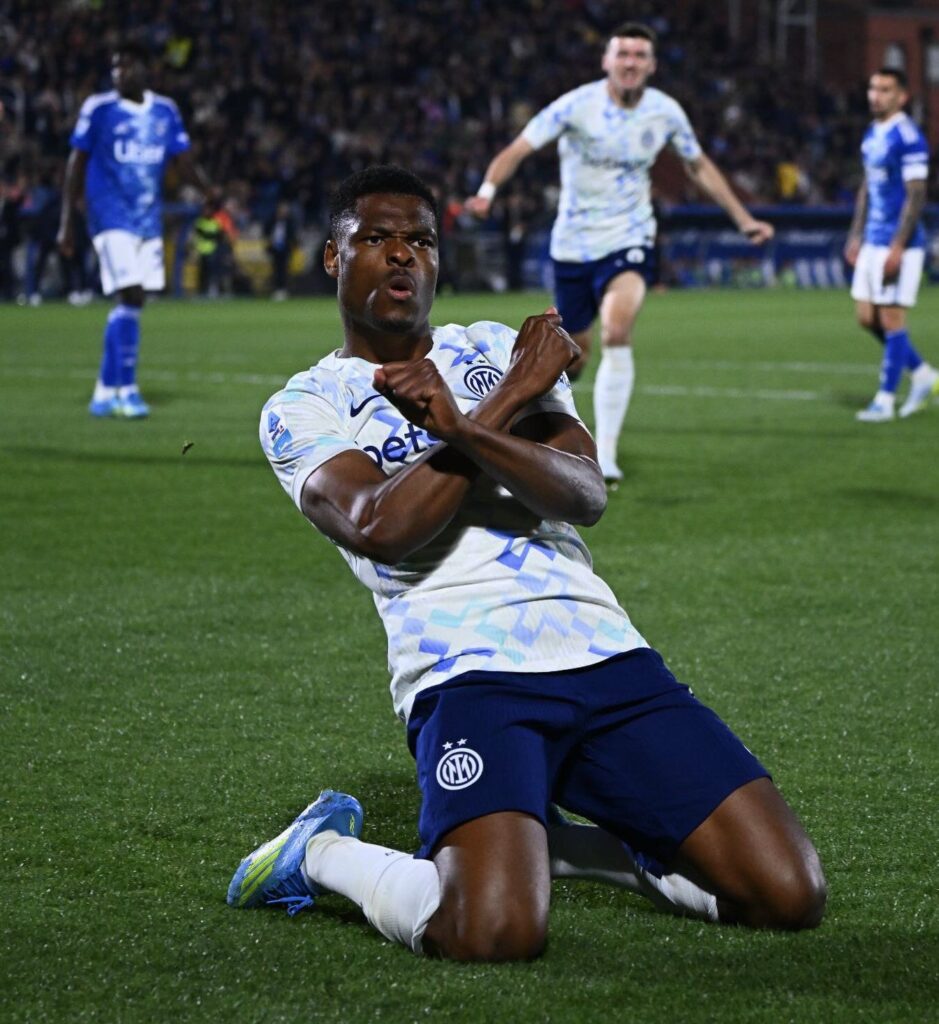 umur Denzel Dumfries