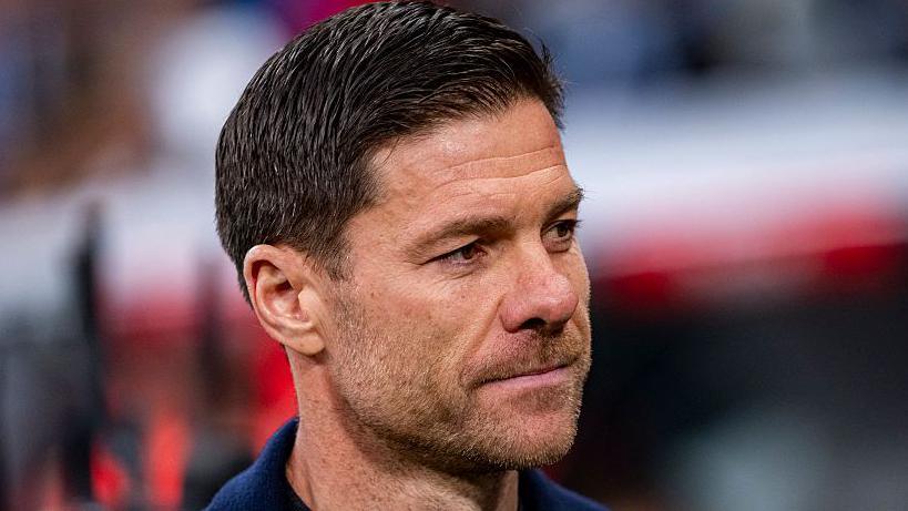 Pelatih Xabi Alonso